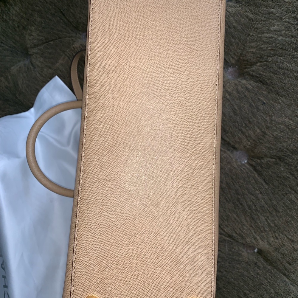Michael Kors purse - Picture 2 of 3